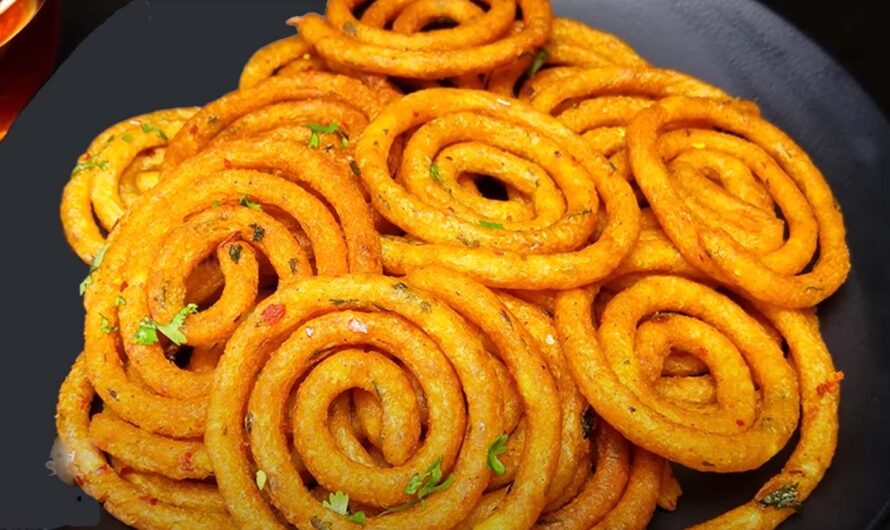 മൂന്ന് ഉരുളക്കിഴങ്ങും ഒരു മുട്ടയും ഉണ്ടെങ്കിൽ ഒരു ഒന്നൊന്നര ചായക്കടി ഉണ്ടാക്കാം.