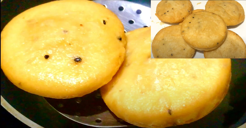 ഈ പൊരിച്ച പത്തിരിയാകട്ടെ നാളത്തെ ബ്രേക്ഫാസ്റ്റായി സംഗതി സൂപ്പറാണ്