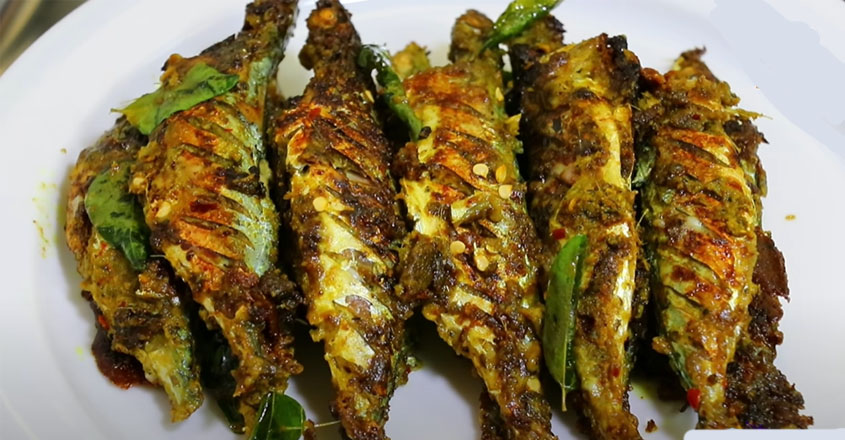 തേങ്ങാപ്പാലിൽ കുളിപ്പിച്ചെടുത്ത ഫിഷ് ഫ്രൈ. ഇതാണ് ഇപ്പോഴത്തെ ട്രെൻഡിങ് ഐറ്റം