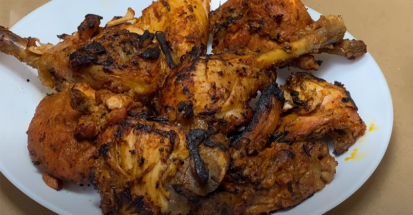 ഓവനും ഗ്രില്ലുമില്ലാതെ കിടിലൻ ടേസ്റ്റിലൊരു തന്തൂരി ചിക്കൻ